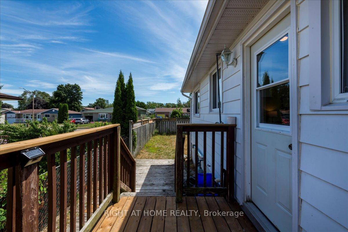 Photo 27 of 1050 Glen Mhor Crescent, Midland — HOMEH