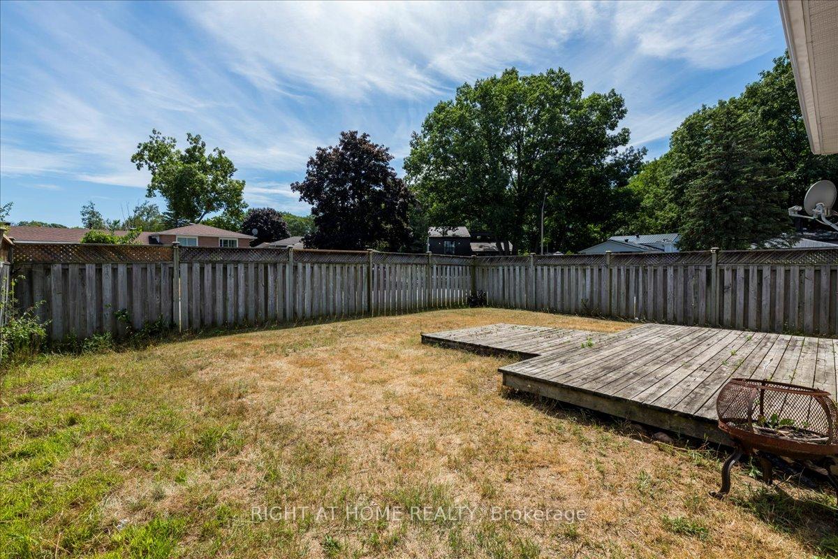 Photo 28 of 1050 Glen Mhor Crescent, Midland — HOMEH