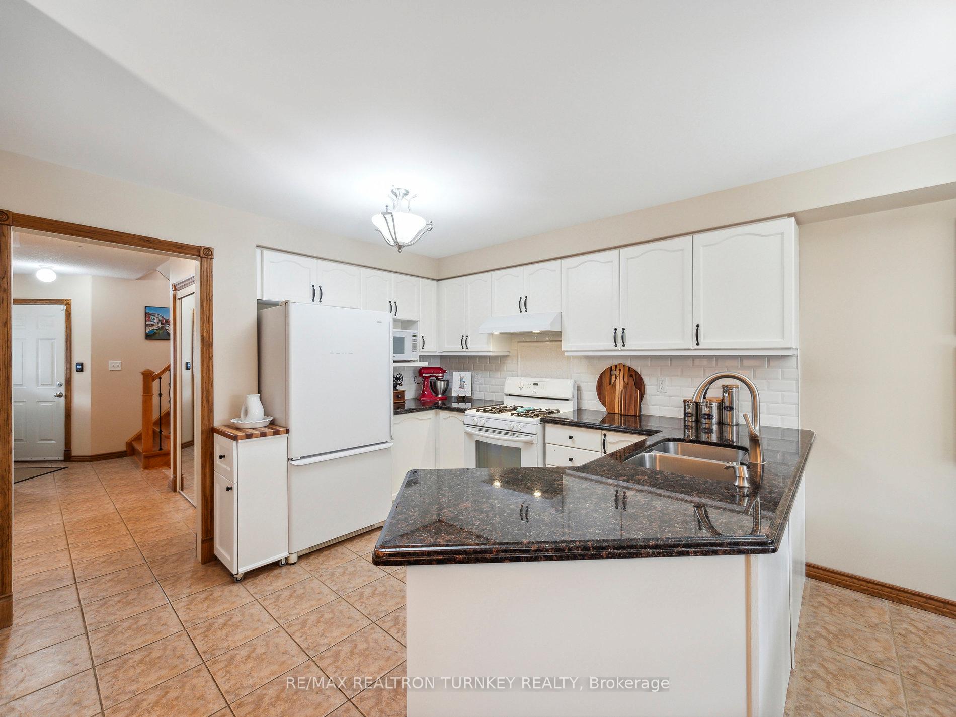 Photo 9 of 1190 Andrade Lane, Innisfil, Alcona — HOMEH