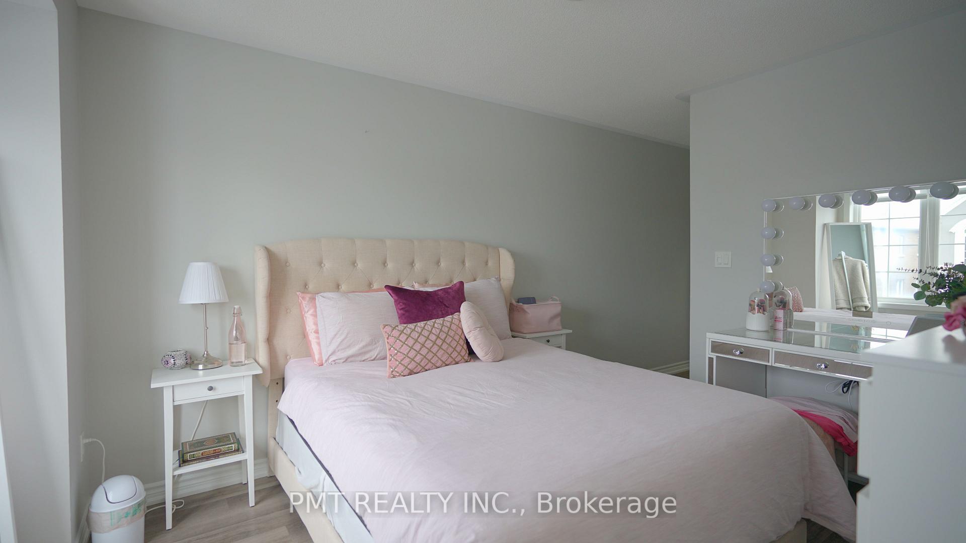Photo 9 of 986 Alder Gate, Milton, Cobban — HOMEH