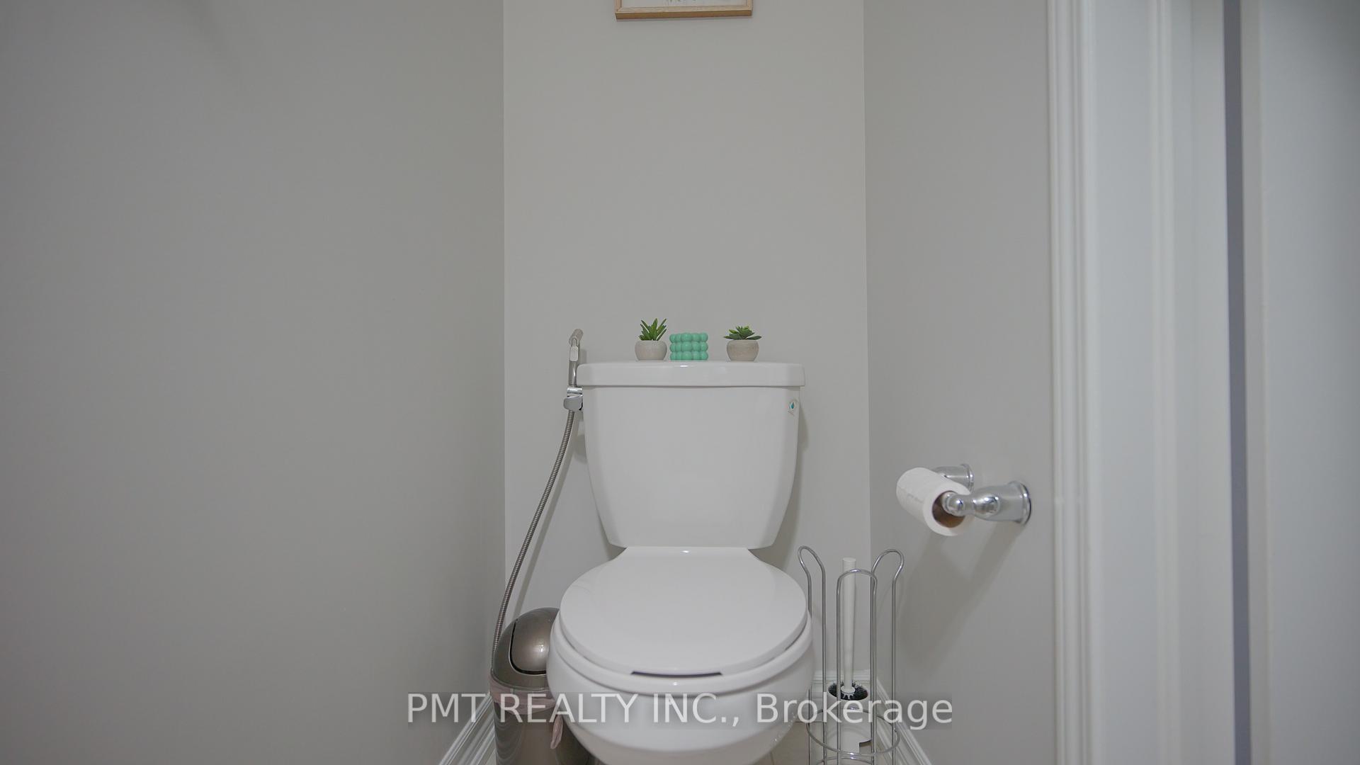 Photo 19 of 986 Alder Gate, Milton, Cobban — HOMEH