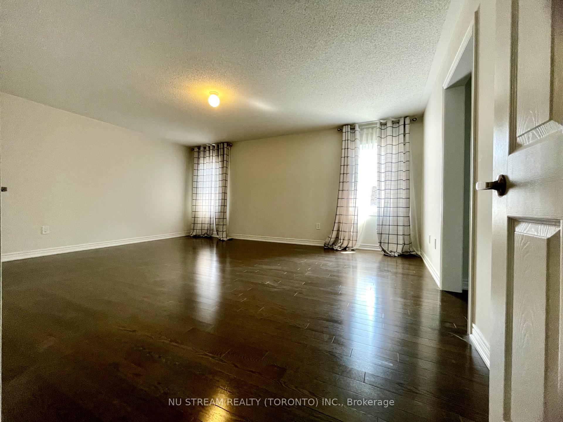 Photo 17 of 1 Collier Crescent, Markham, Wismer — HOMEH