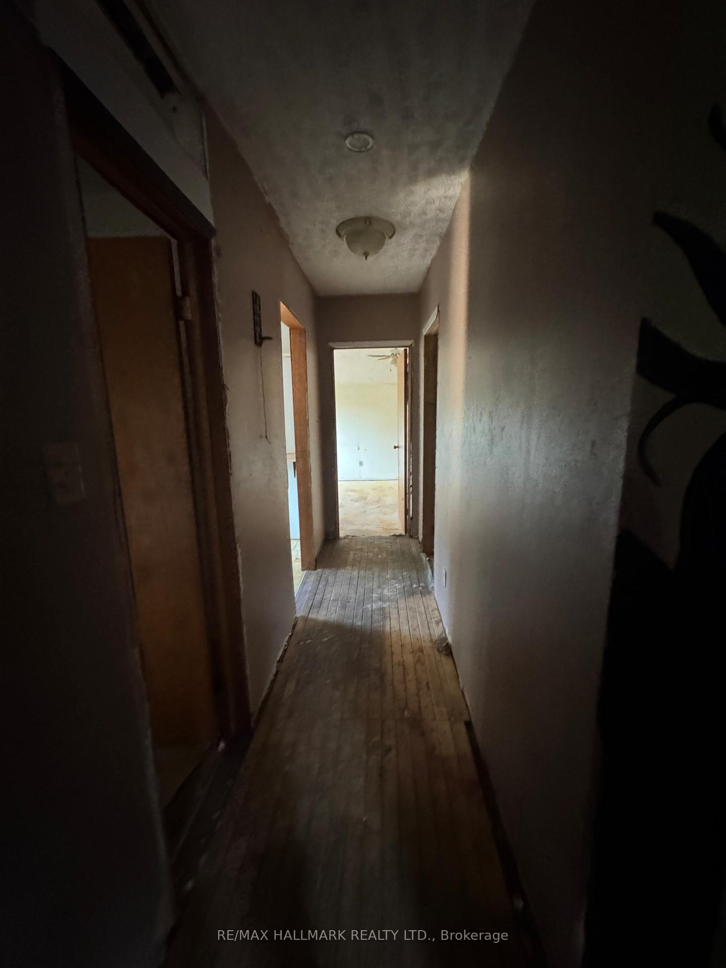 Photo 8 of 420 Frederick Street, Midland — HOMEH