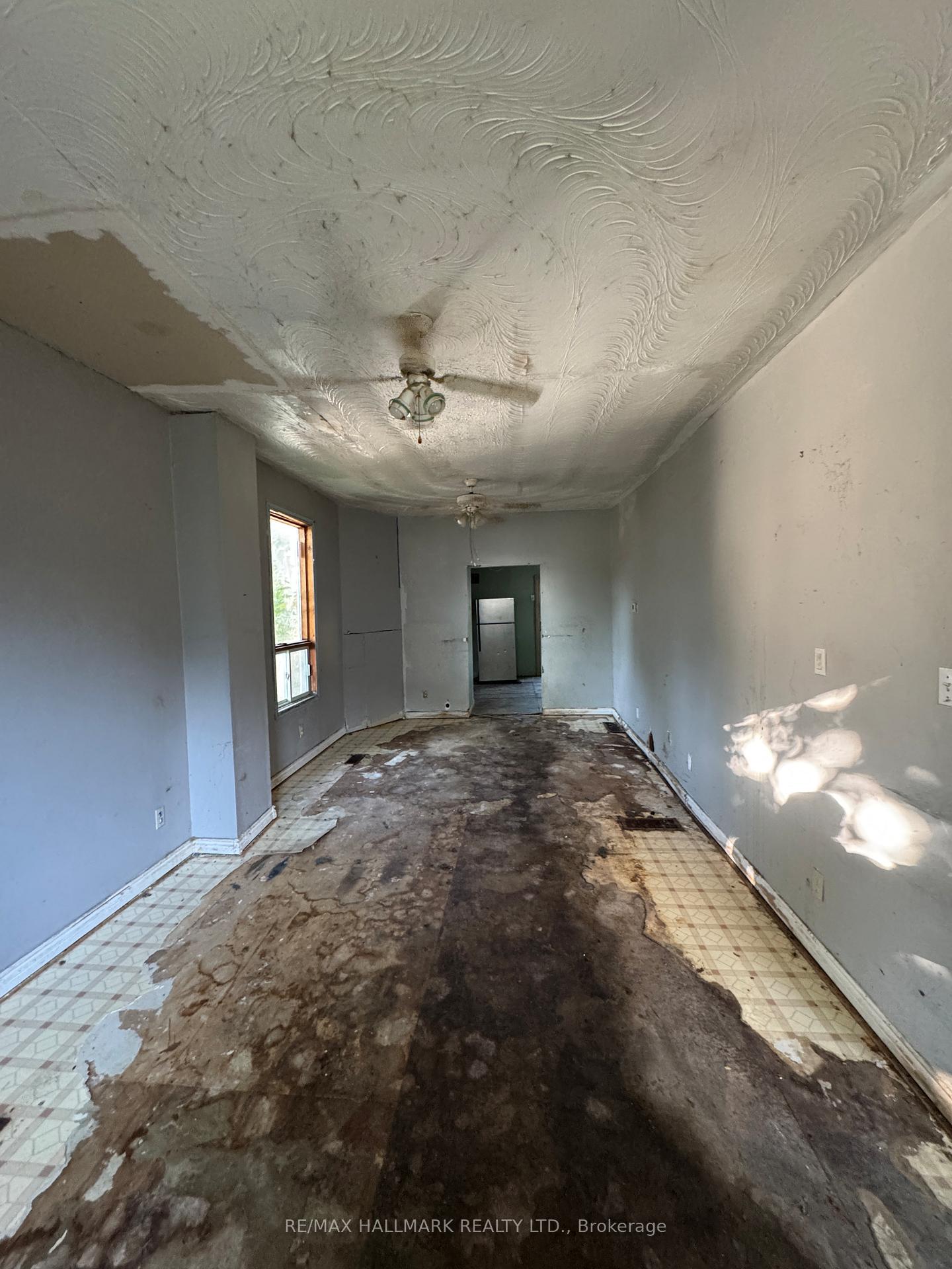 Photo 12 of 420 Frederick Street, Midland — HOMEH