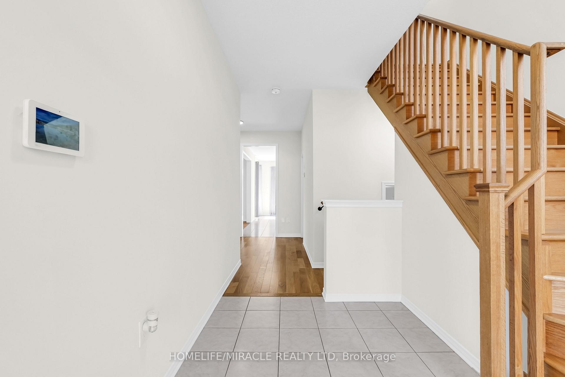 Photo 7 of 23 Royal Coachman Way, Hamilton, Stoney Creek — HOMEH