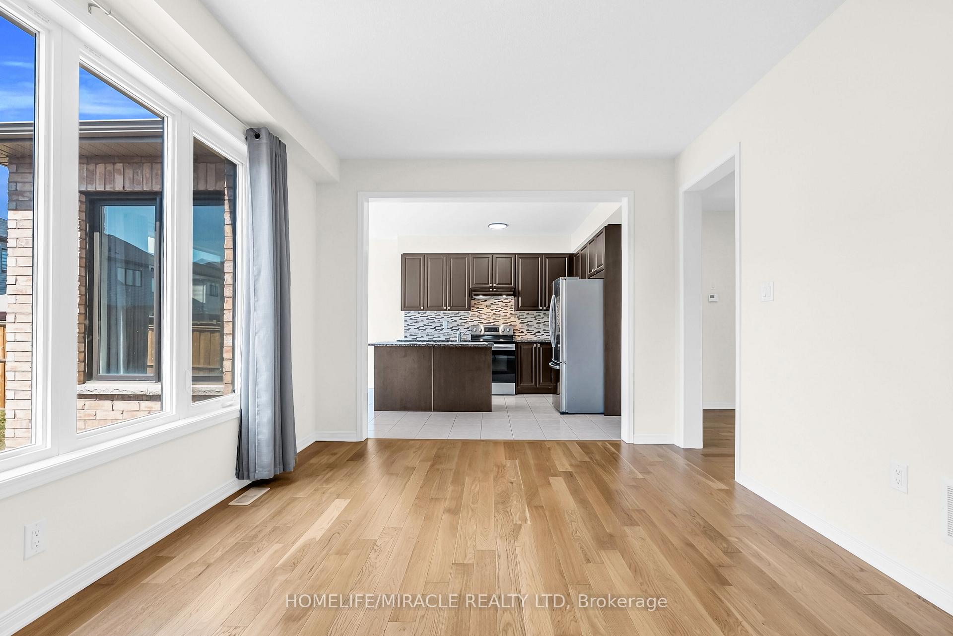 Photo 9 of 23 Royal Coachman Way, Hamilton, Stoney Creek — HOMEH