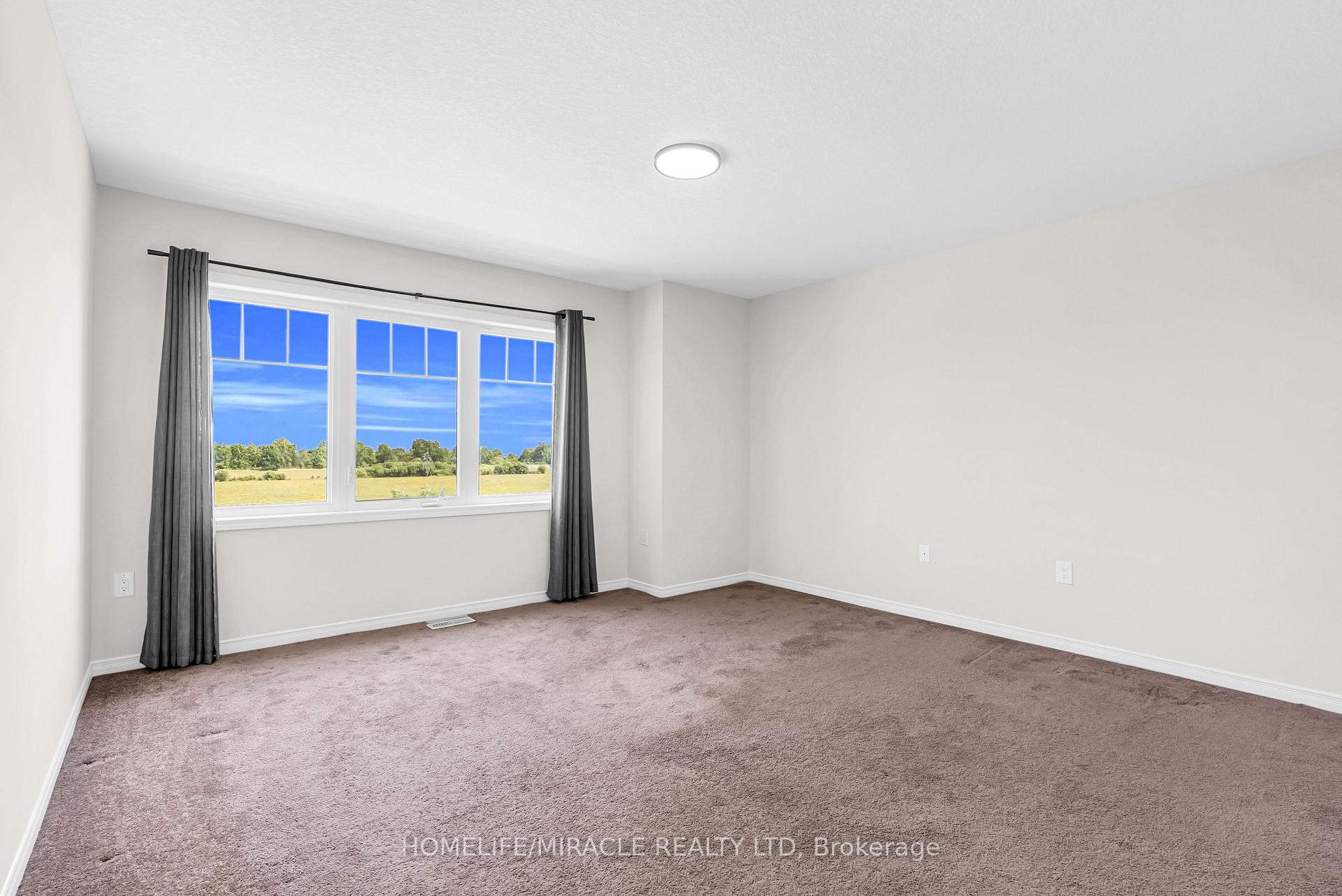 Photo 23 of 23 Royal Coachman Way, Hamilton, Stoney Creek — HOMEH
