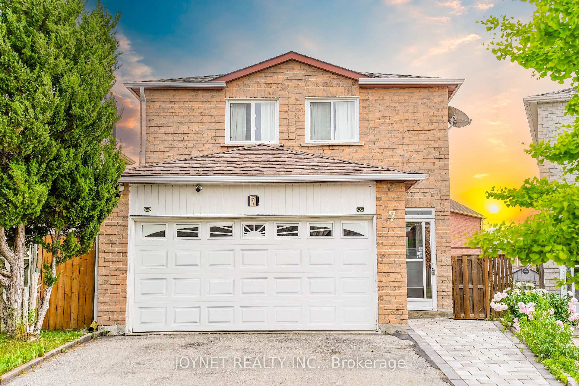 Photo 2 of 7 Jaffray Road, Markham, Milliken Mills East — HOMEH