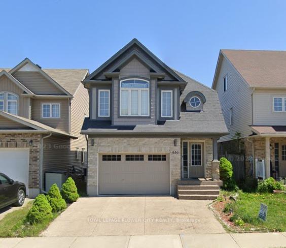 Front of 956 Bianca Court