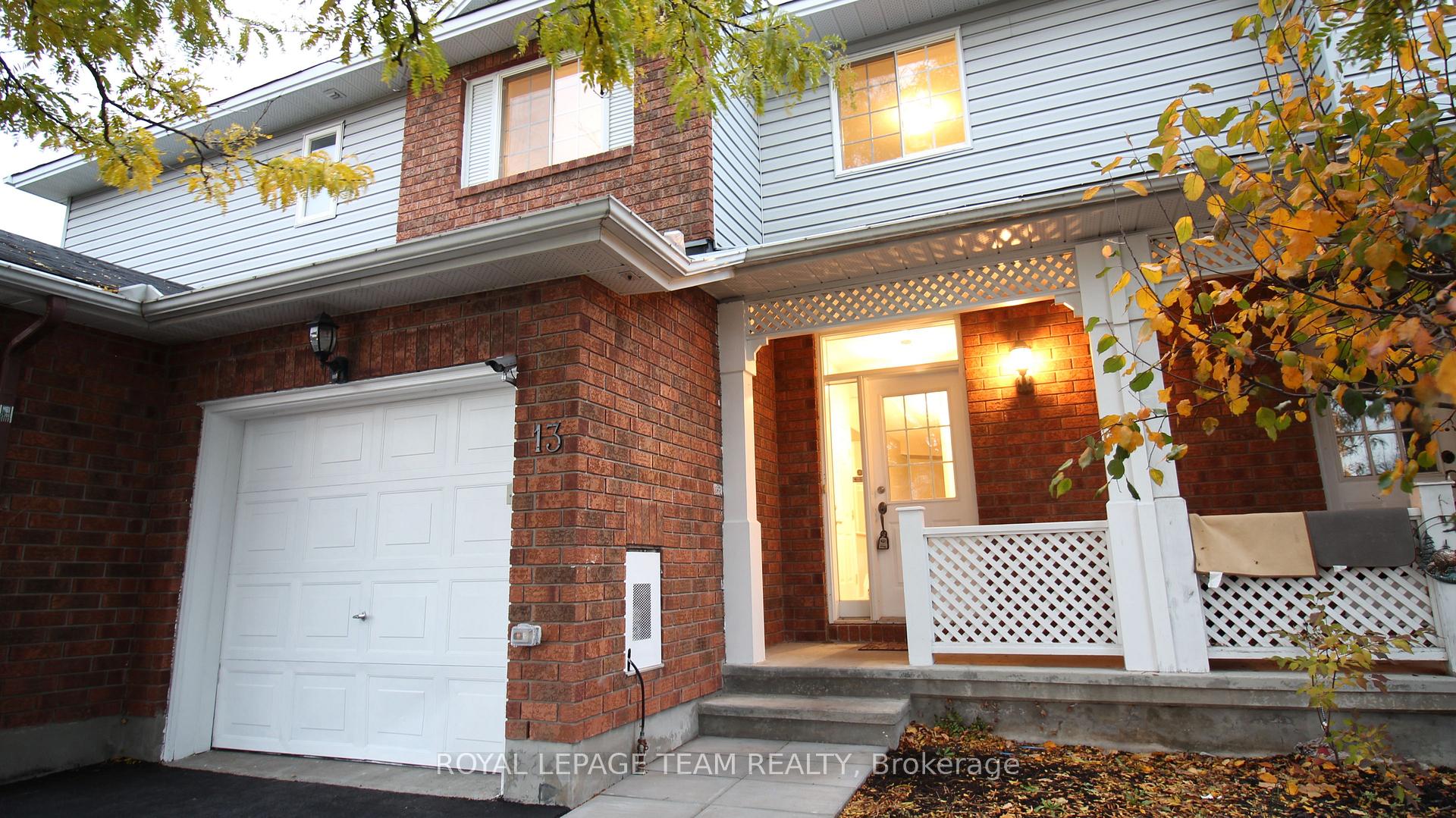 Photo 2 of 13 Grassy Plains Drive, Ottawa, Kanata - Emerald Meadows/Trailwest — HOMEH