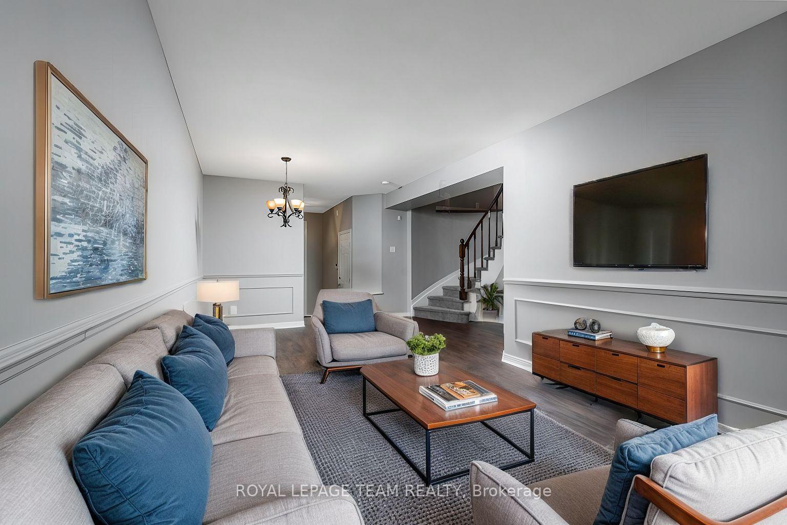 Photo 4 of 13 Grassy Plains Drive, Ottawa, Kanata - Emerald Meadows/Trailwest — HOMEH