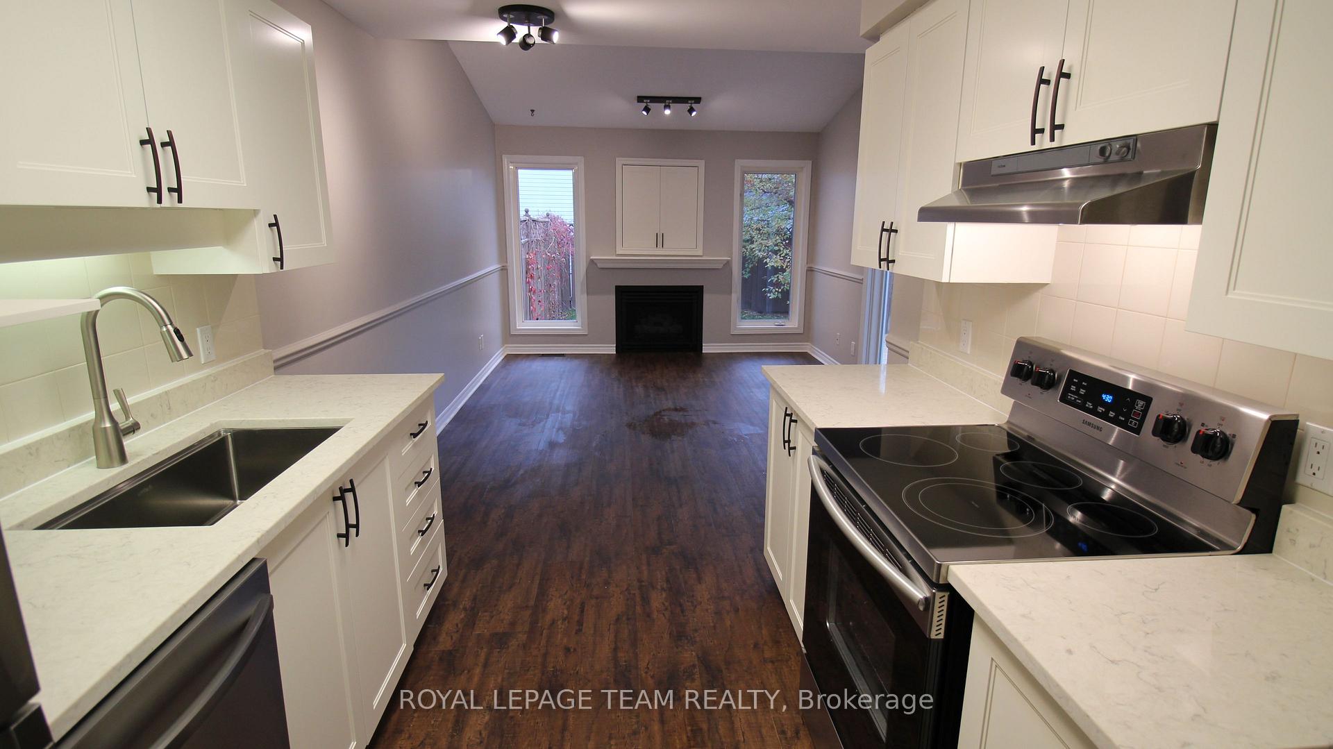 Photo 5 of 13 Grassy Plains Drive, Ottawa, Kanata - Emerald Meadows/Trailwest — HOMEH
