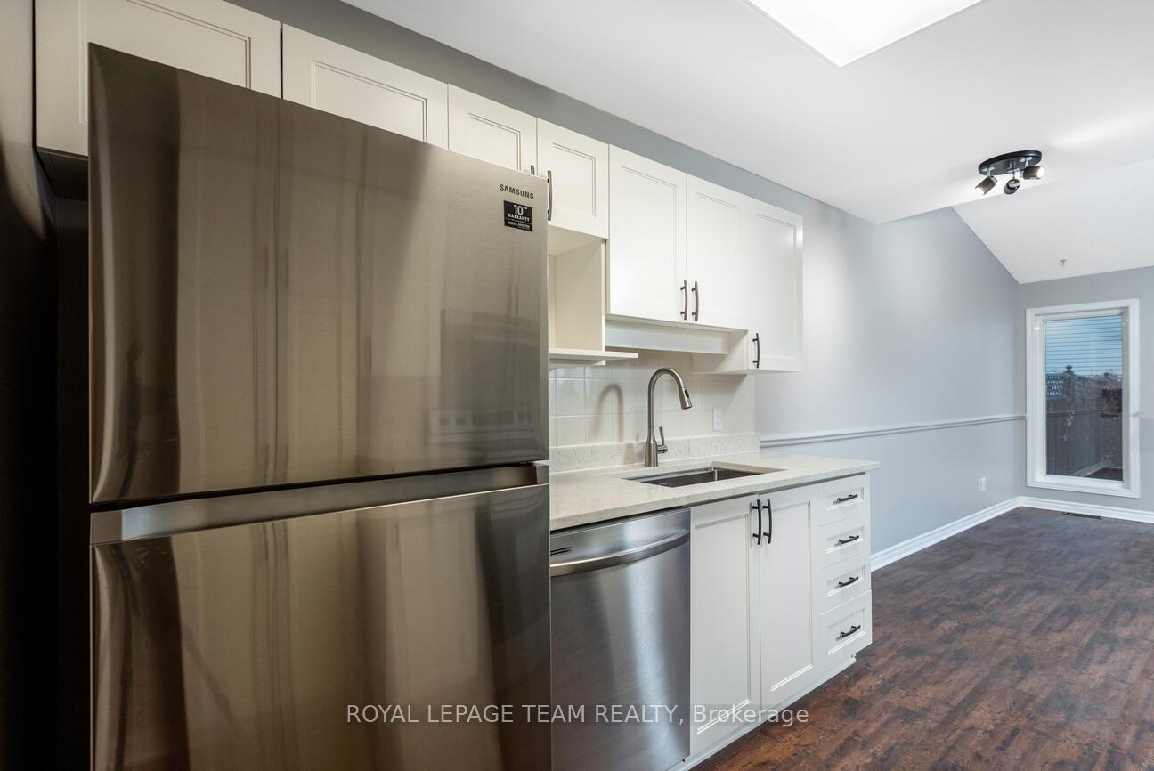 Photo 6 of 13 Grassy Plains Drive, Ottawa, Kanata - Emerald Meadows/Trailwest — HOMEH