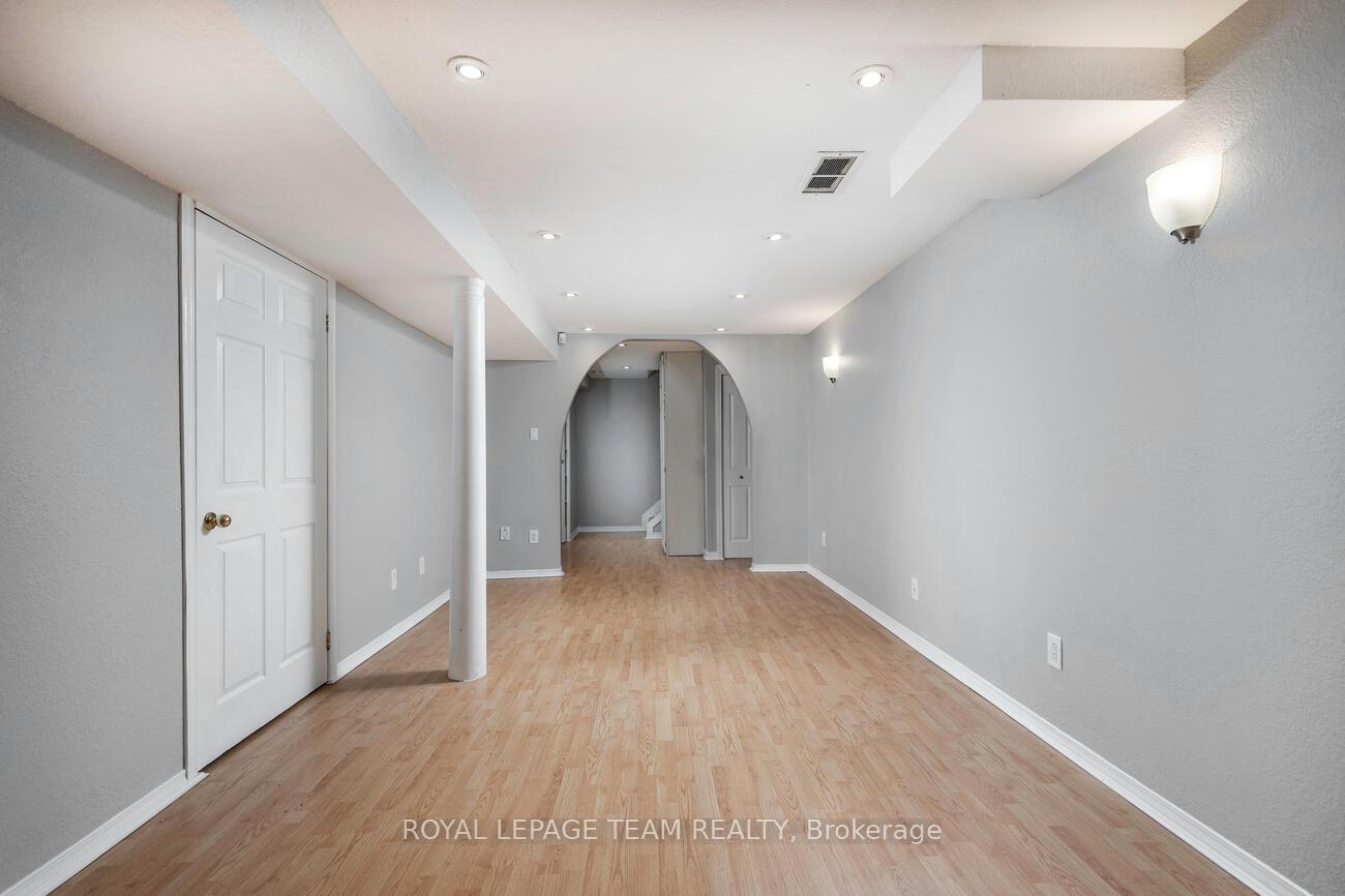 Photo 16 of 13 Grassy Plains Drive, Ottawa, Kanata - Emerald Meadows/Trailwest — HOMEH