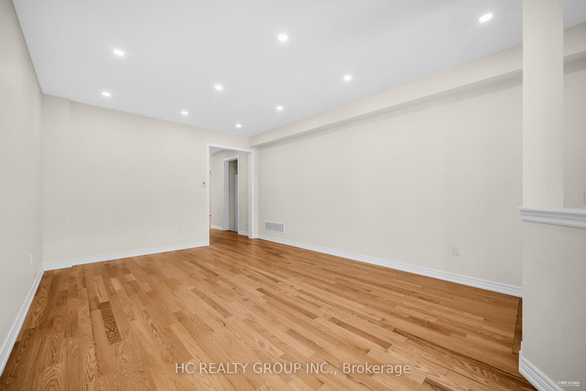 Photo 5 of 28 Luzon Avenue, Markham, Box Grove — HOMEH