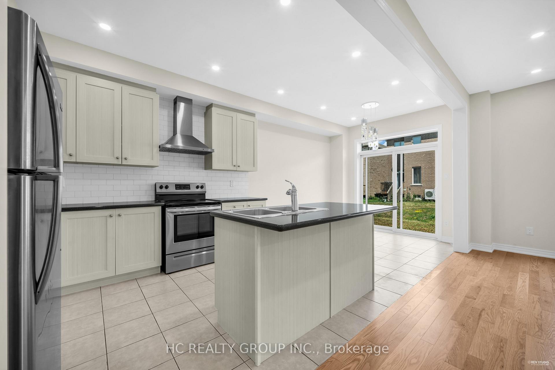 Photo 11 of 28 Luzon Avenue, Markham, Box Grove — HOMEH