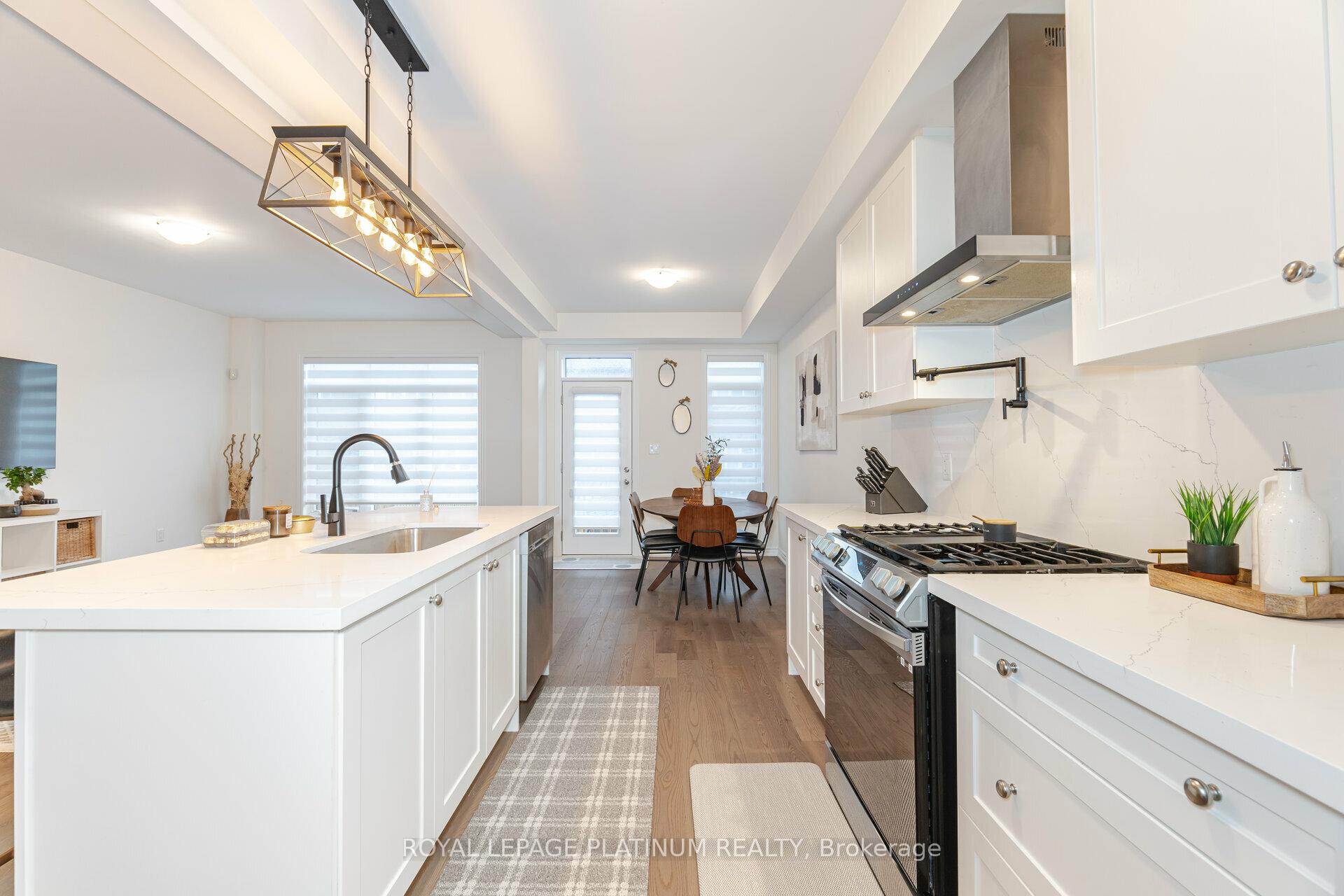Photo 15 of 2199 Grainger Loop, Innisfil, Rural Innisfil — HOMEH