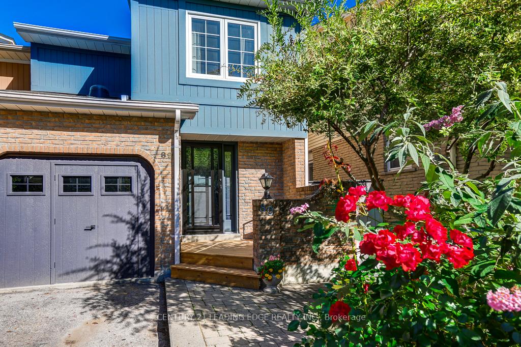 Photo 3 of 89 Reginald Crescent, Markham, Markham Village — HOMEH