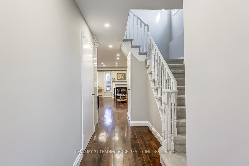 Photo 6 of 89 Reginald Crescent, Markham, Markham Village — HOMEH
