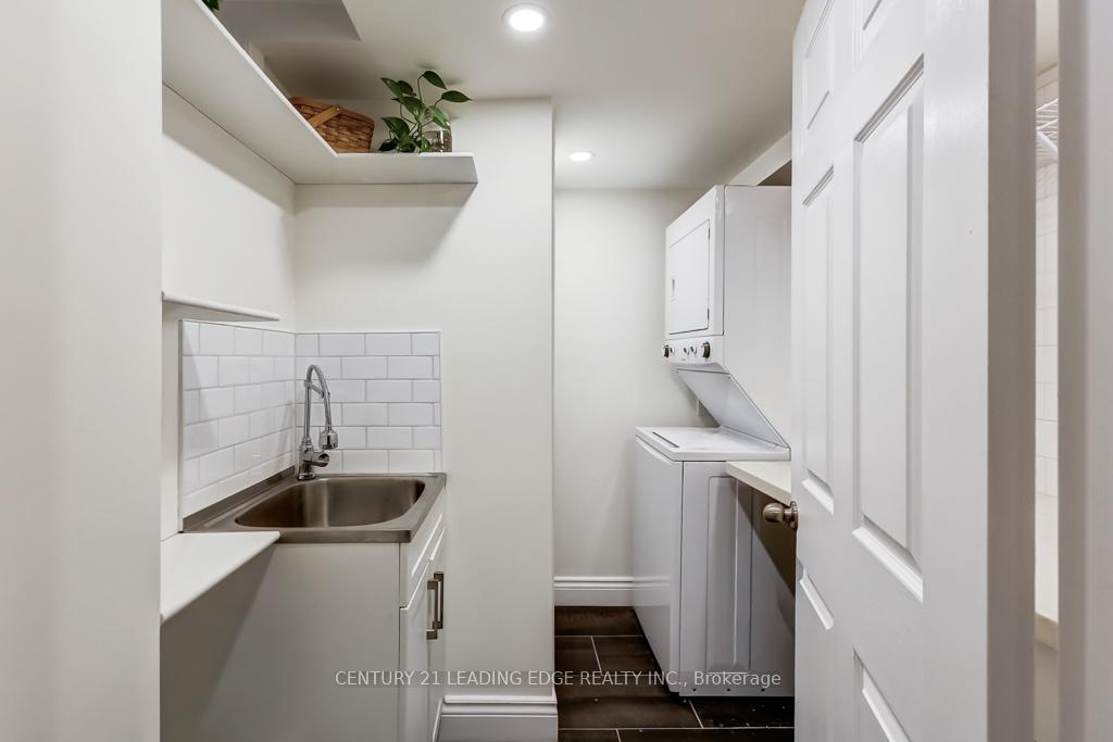 Photo 32 of 89 Reginald Crescent, Markham, Markham Village — HOMEH