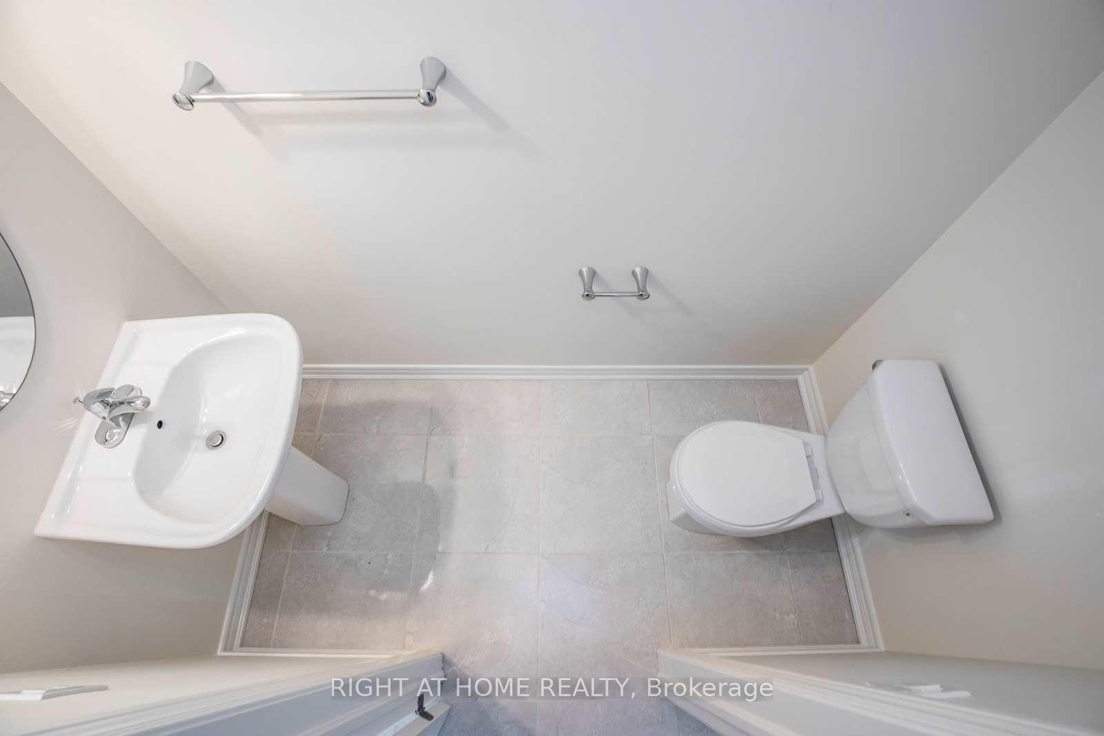 Photo 3 of 20 Talence Drive, Hamilton, Stoney Creek Mountain — HOMEH