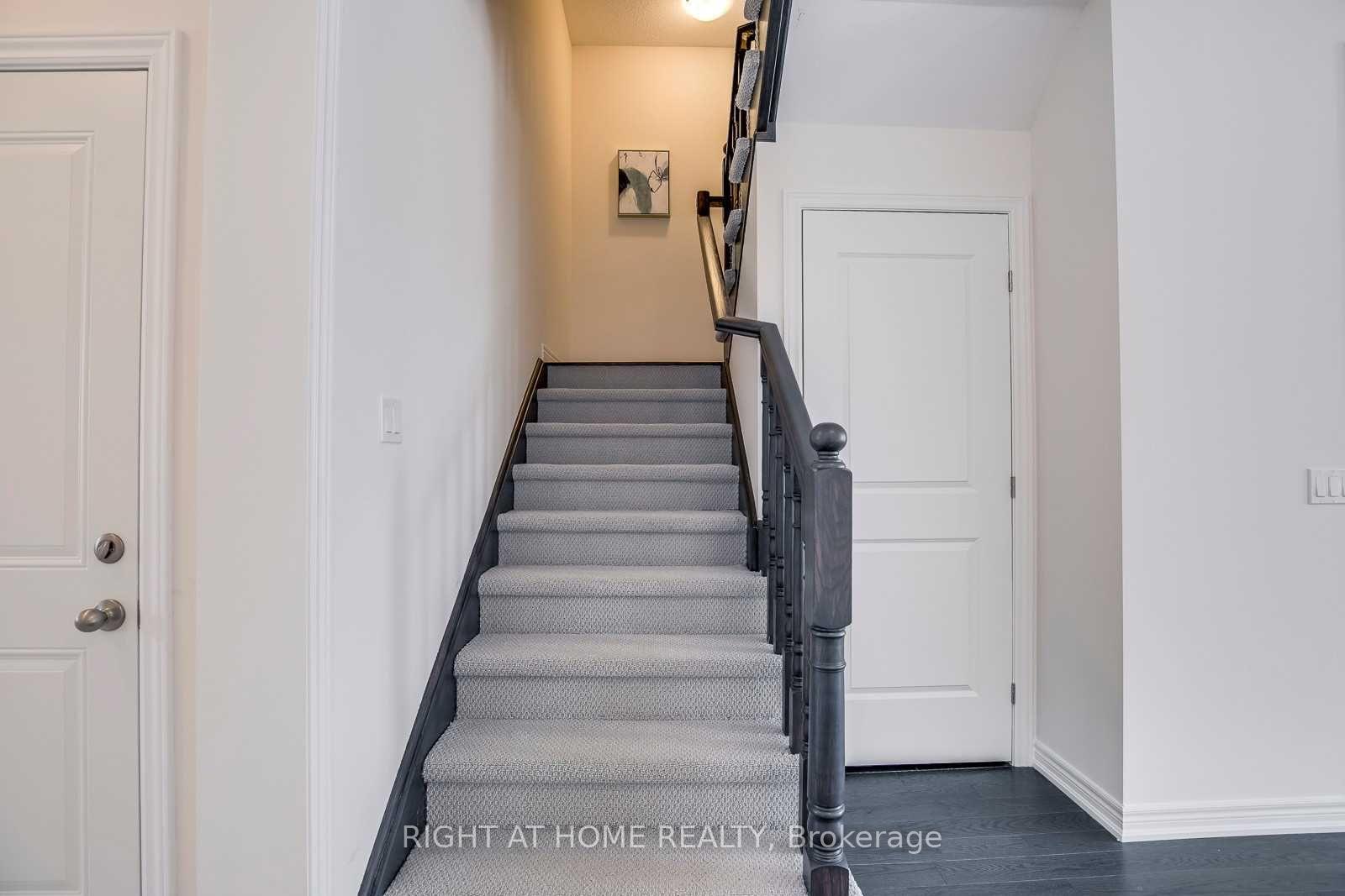 Photo 4 of 20 Talence Drive, Hamilton, Stoney Creek Mountain — HOMEH
