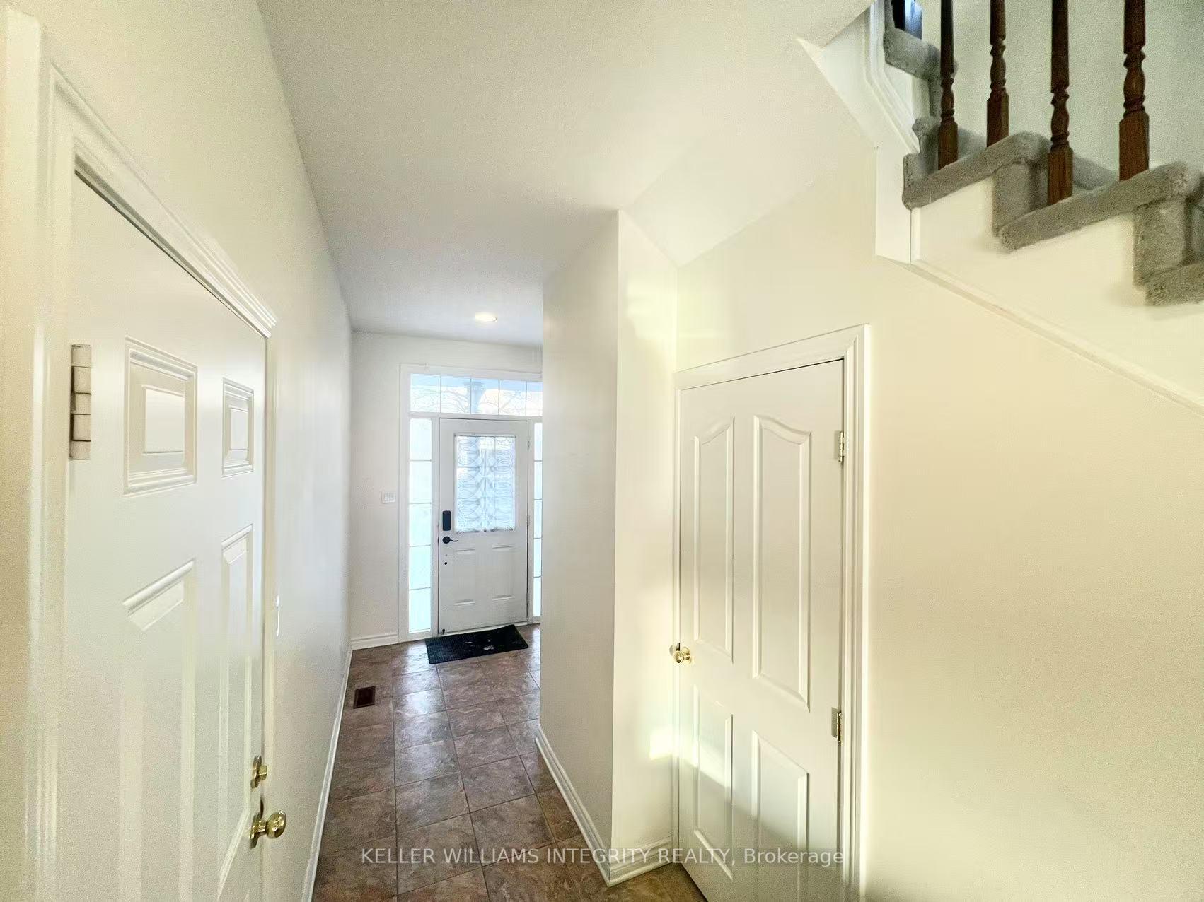 Photo 5 of 20 Saddlesmith Circle, Ottawa, Kanata - Emerald Meadows/Trailwest — HOMEH