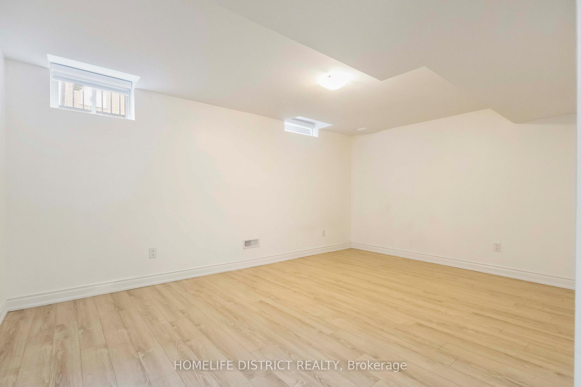 Photo 11 of 138 Alfred Paterson Drive, Markham, Greensborough — HOMEH