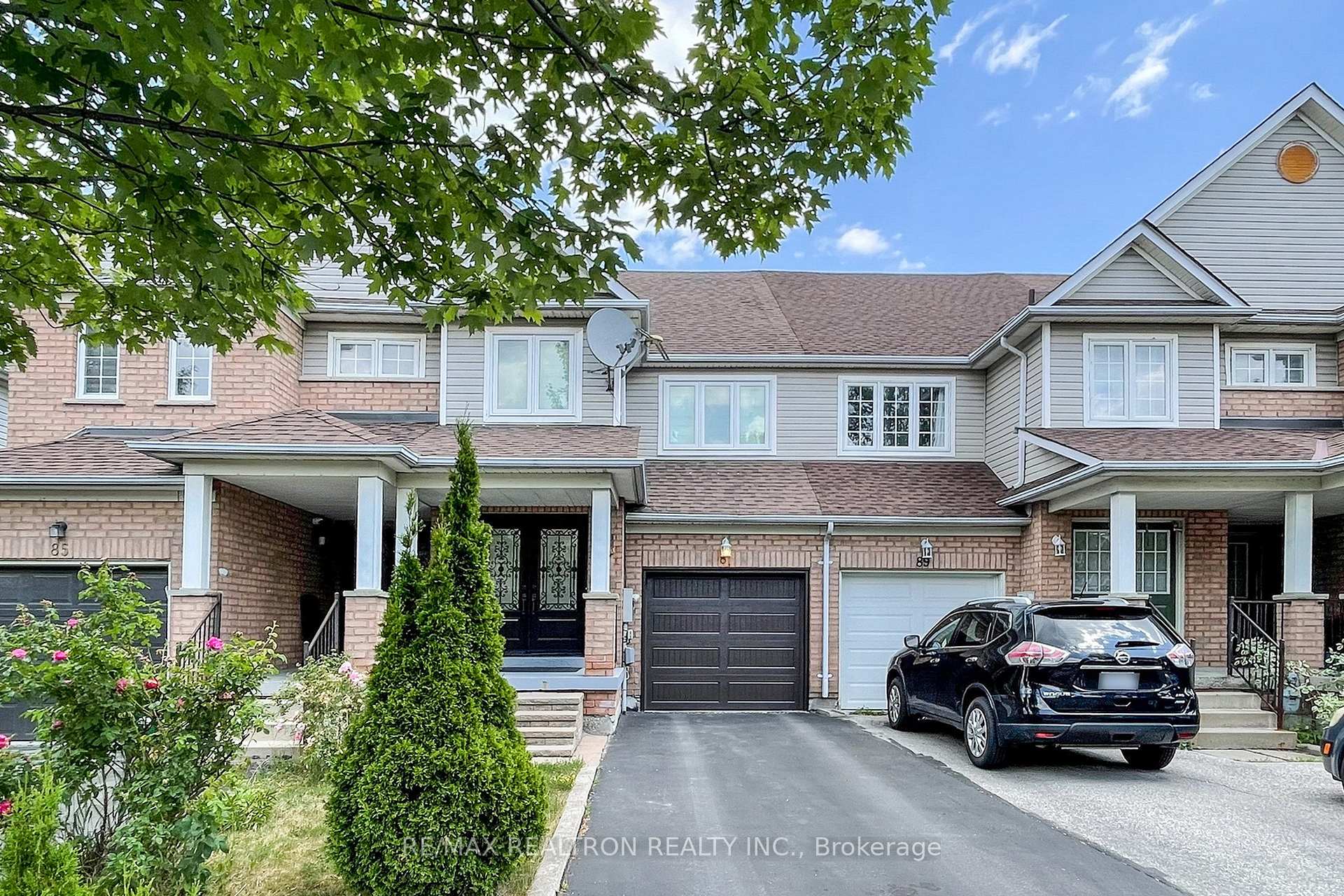 Photo 2 of 87 Billingsley Crescent, Markham, Cedarwood — HOMEH