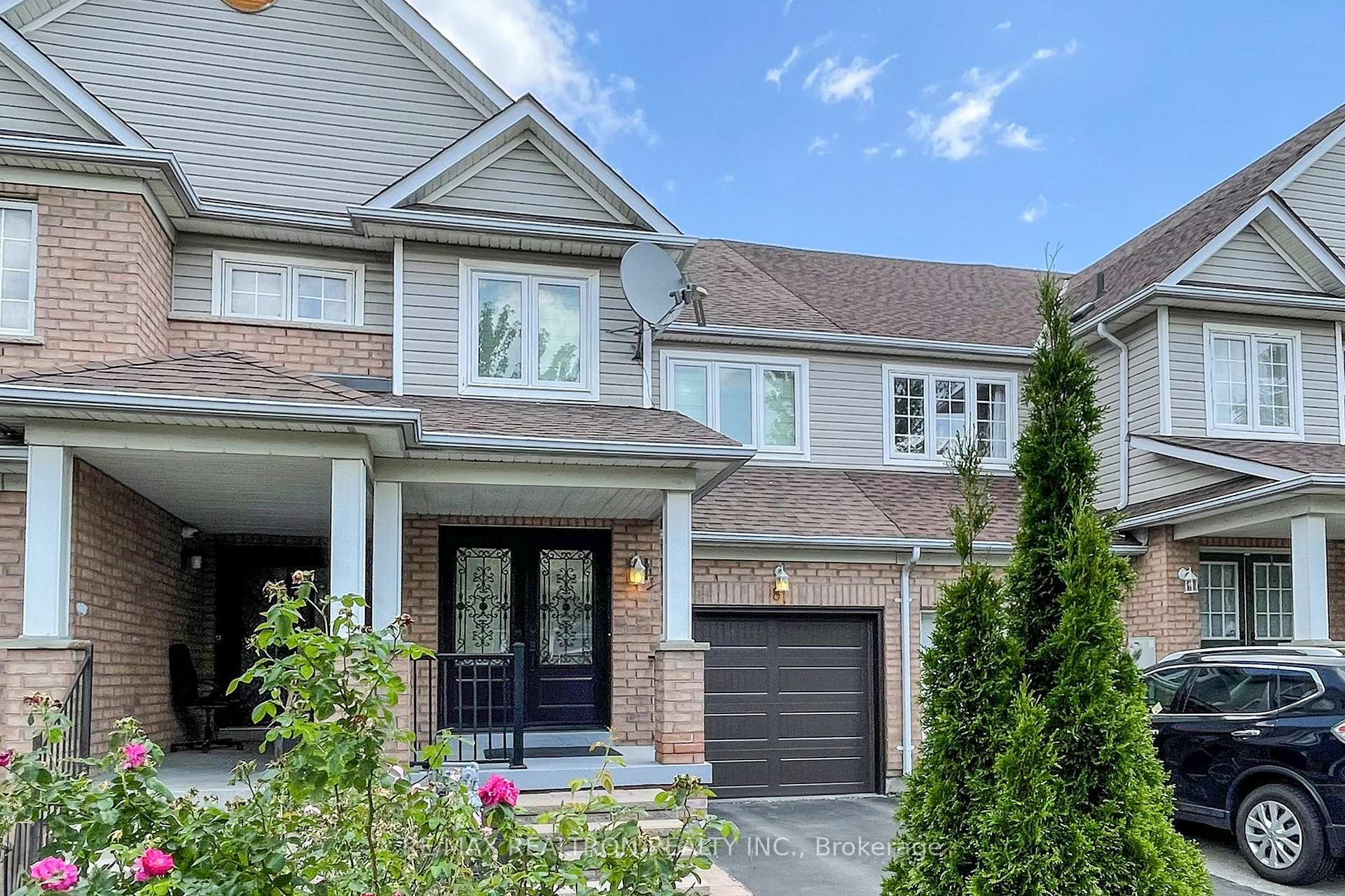 Photo 3 of 87 Billingsley Crescent, Markham, Cedarwood — HOMEH