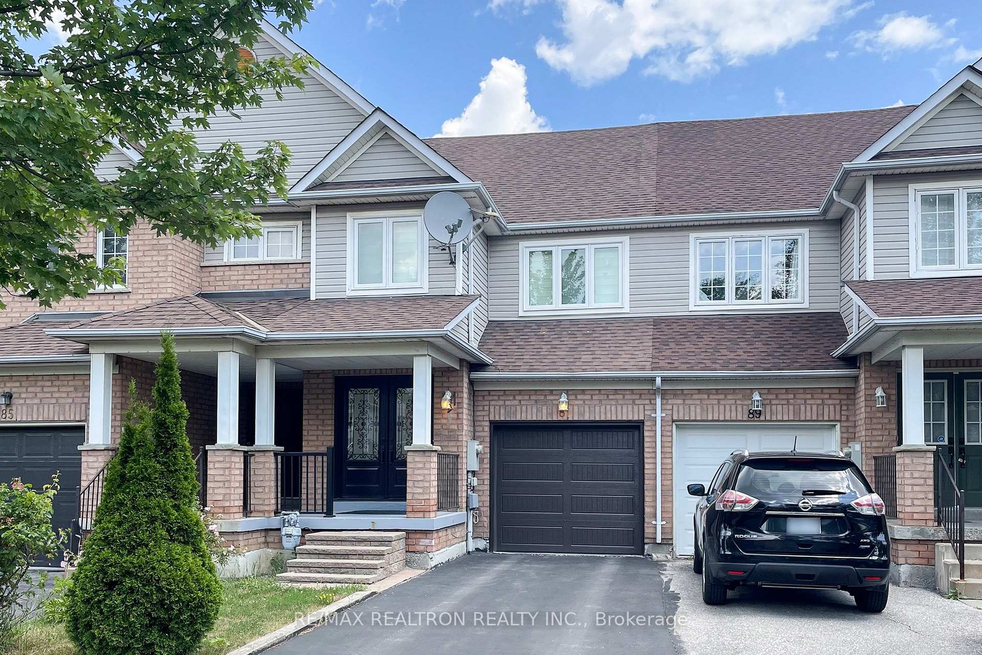 Photo 4 of 87 Billingsley Crescent, Markham, Cedarwood — HOMEH