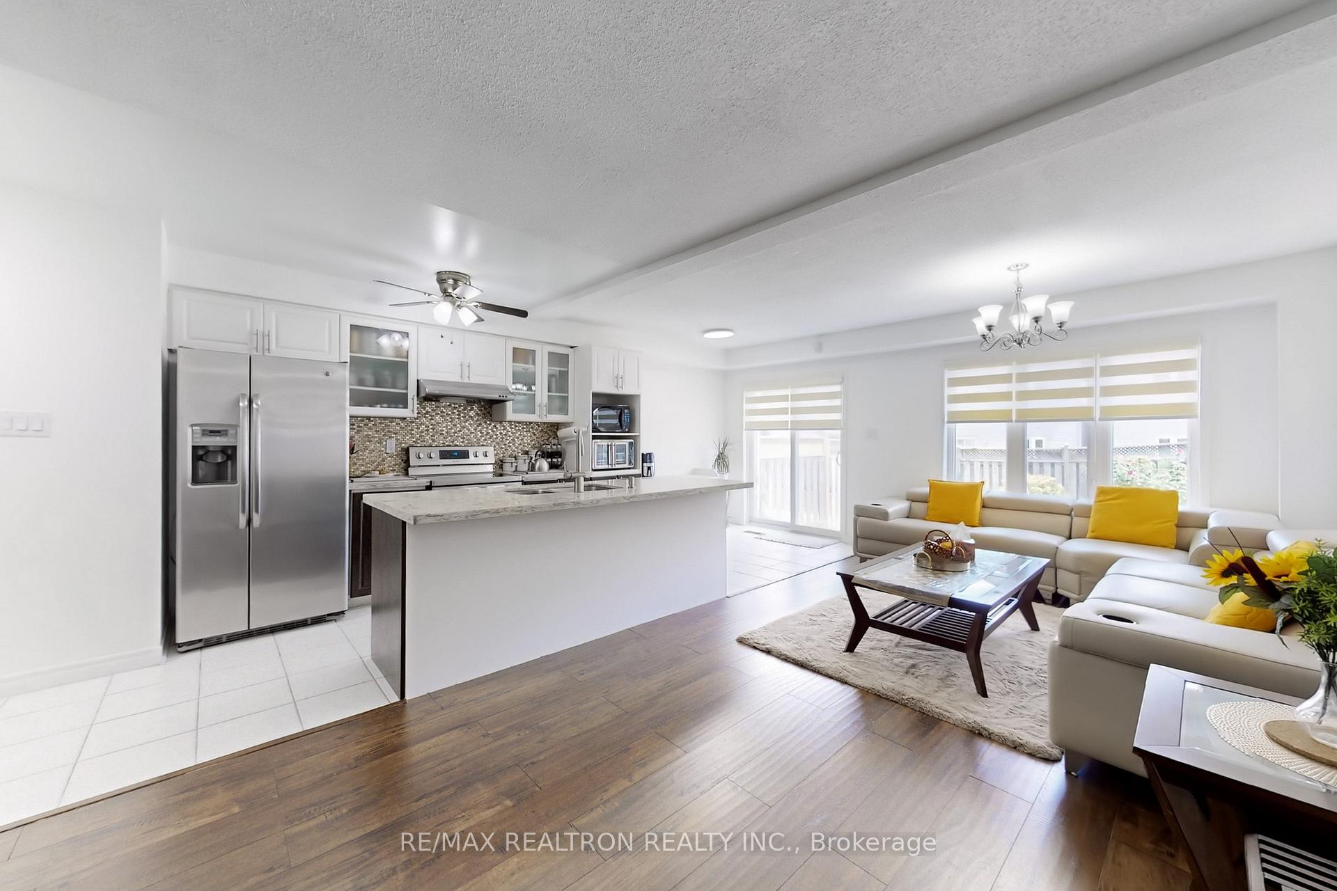 Photo 7 of 87 Billingsley Crescent, Markham, Cedarwood — HOMEH