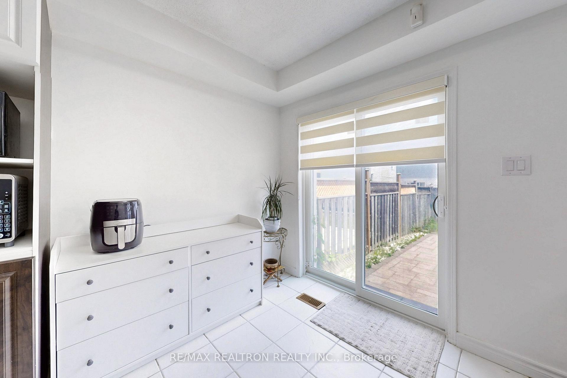 Photo 15 of 87 Billingsley Crescent, Markham, Cedarwood — HOMEH
