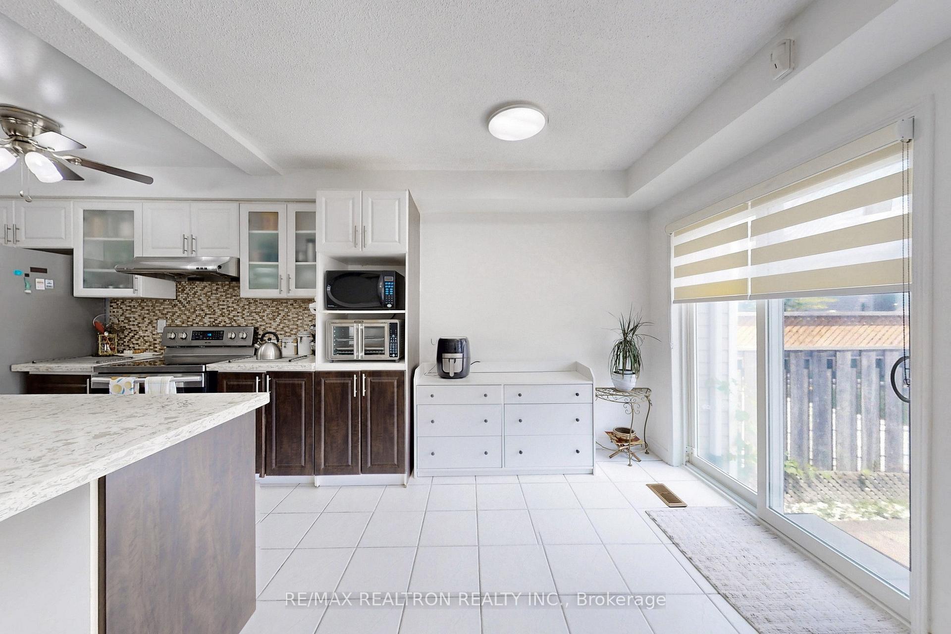 Photo 16 of 87 Billingsley Crescent, Markham, Cedarwood — HOMEH