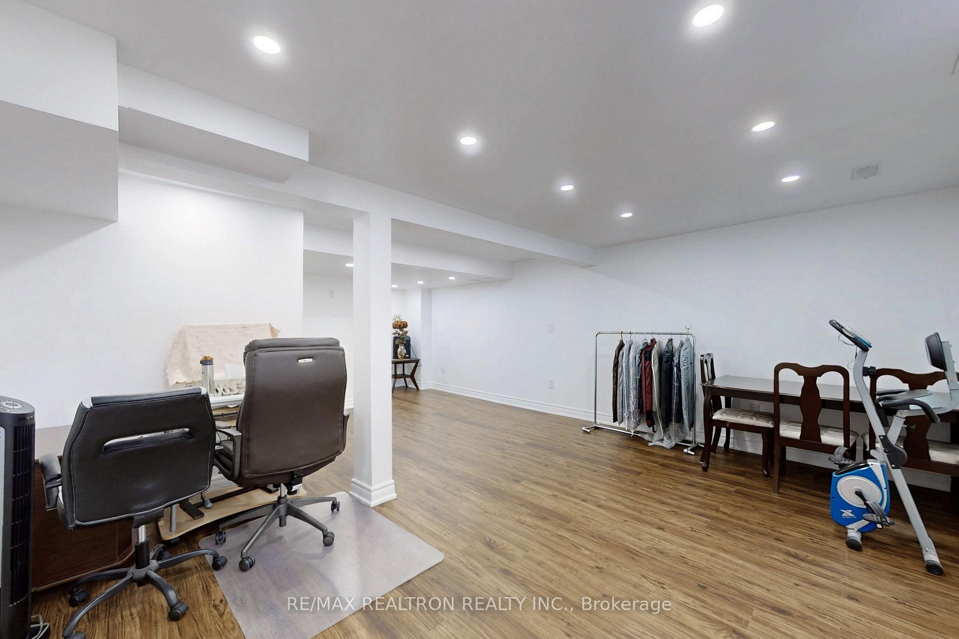 Photo 43 of 87 Billingsley Crescent, Markham, Cedarwood — HOMEH