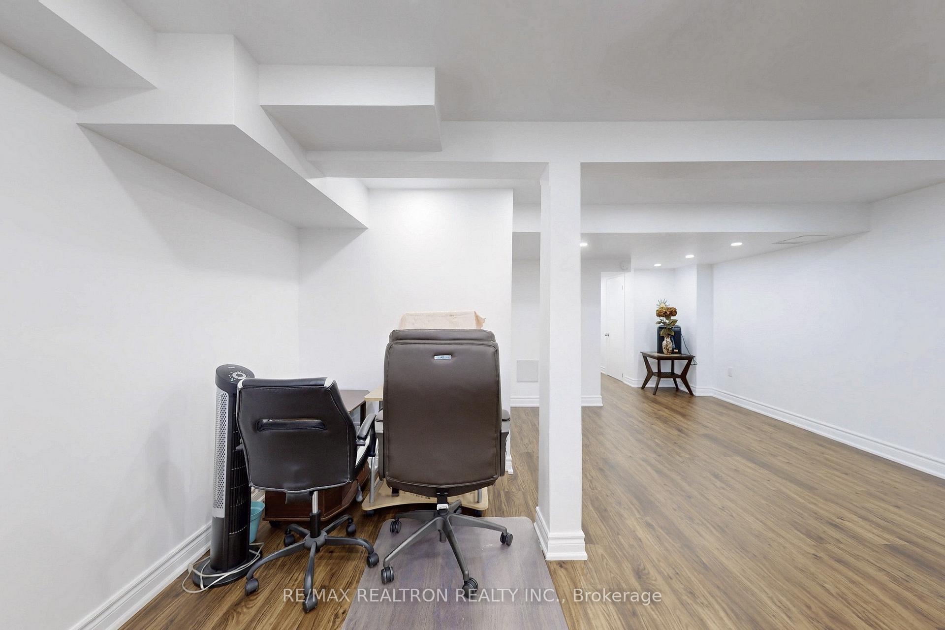 Photo 44 of 87 Billingsley Crescent, Markham, Cedarwood — HOMEH