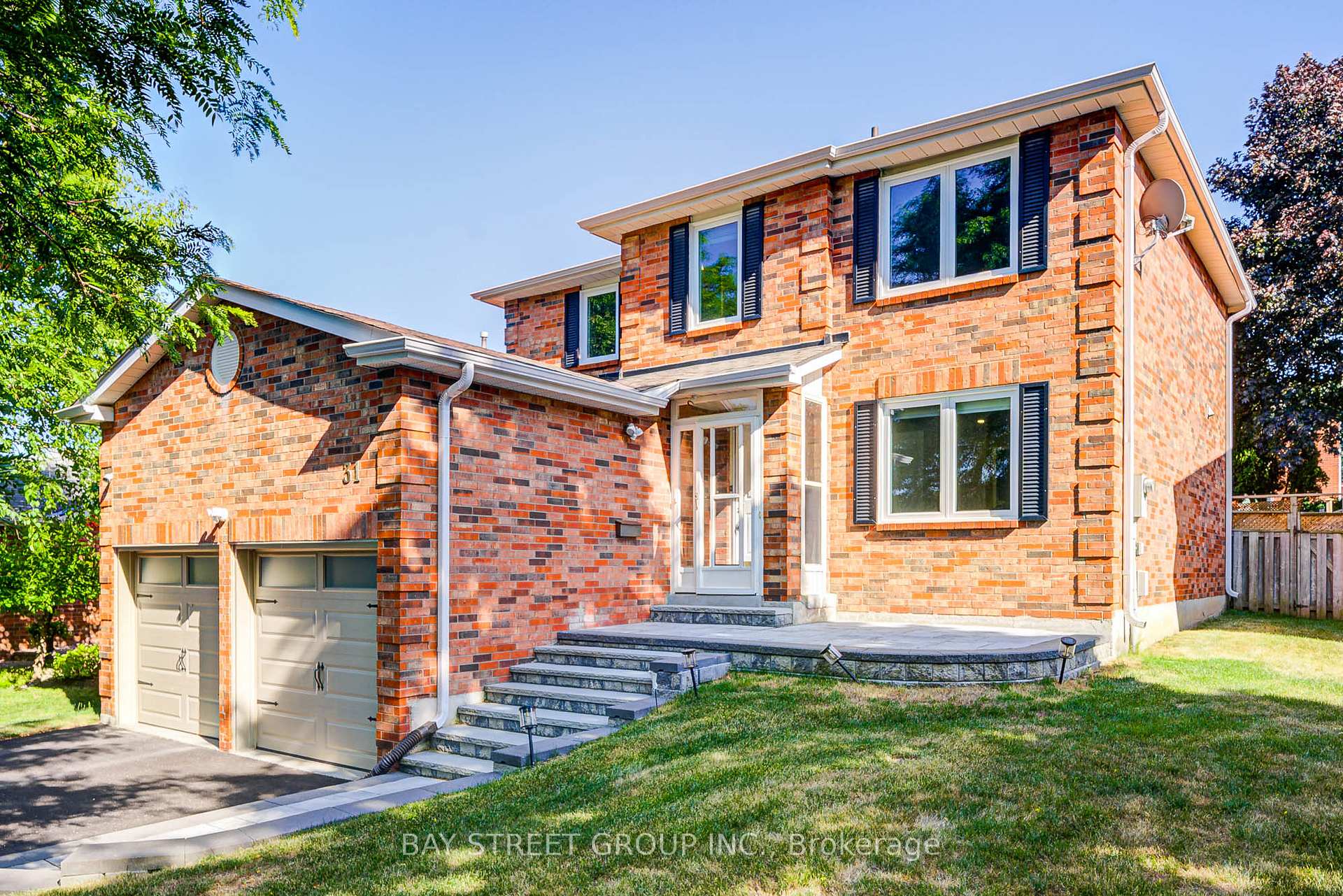 Photo 3 of 31 Lancashire Road, Markham, Unionville — HOMEH