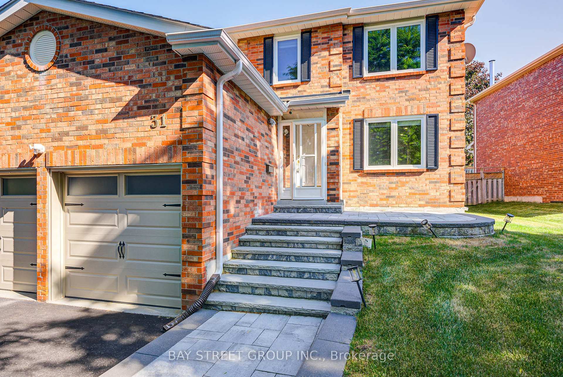Photo 4 of 31 Lancashire Road, Markham, Unionville — HOMEH