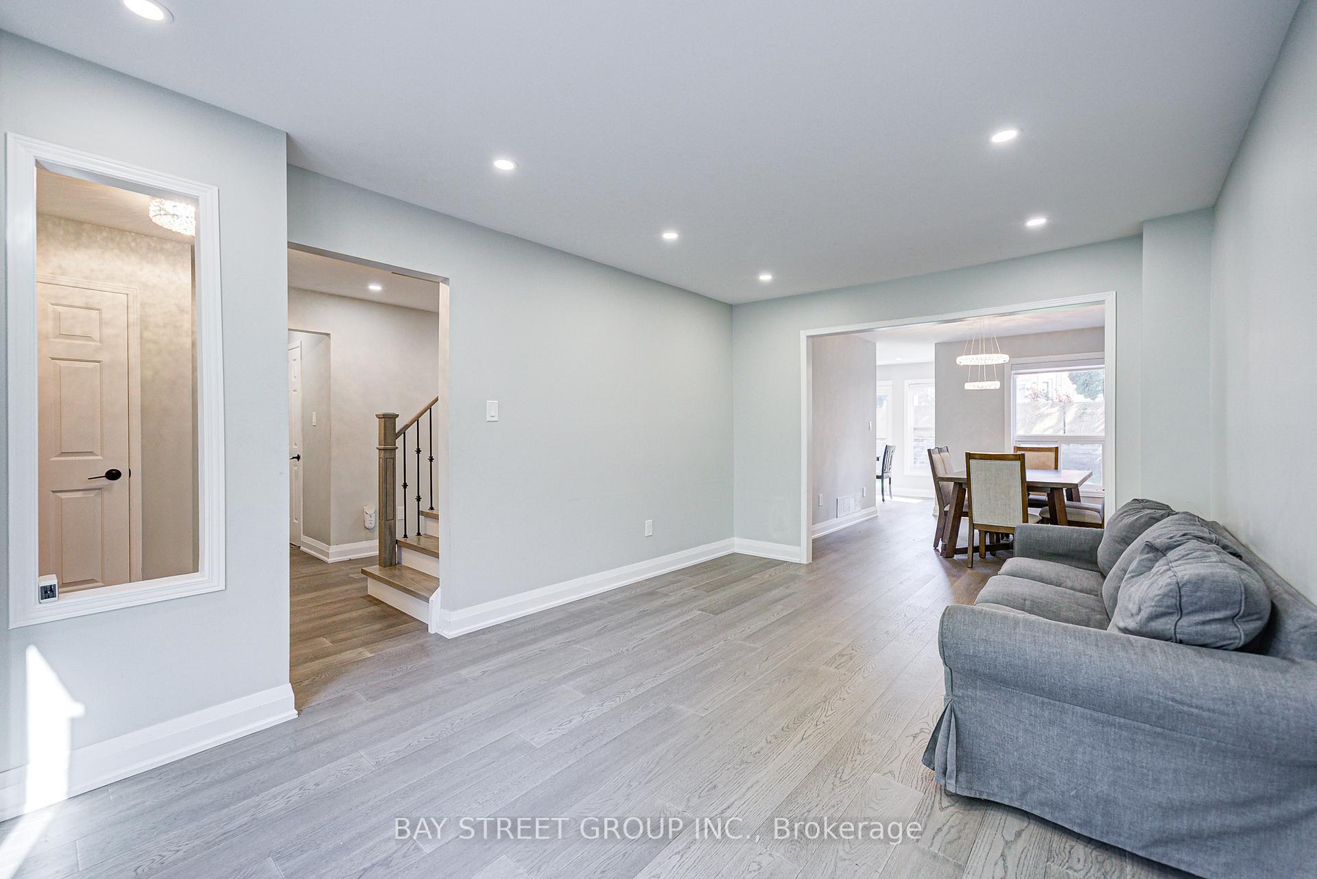 Photo 9 of 31 Lancashire Road, Markham, Unionville — HOMEH