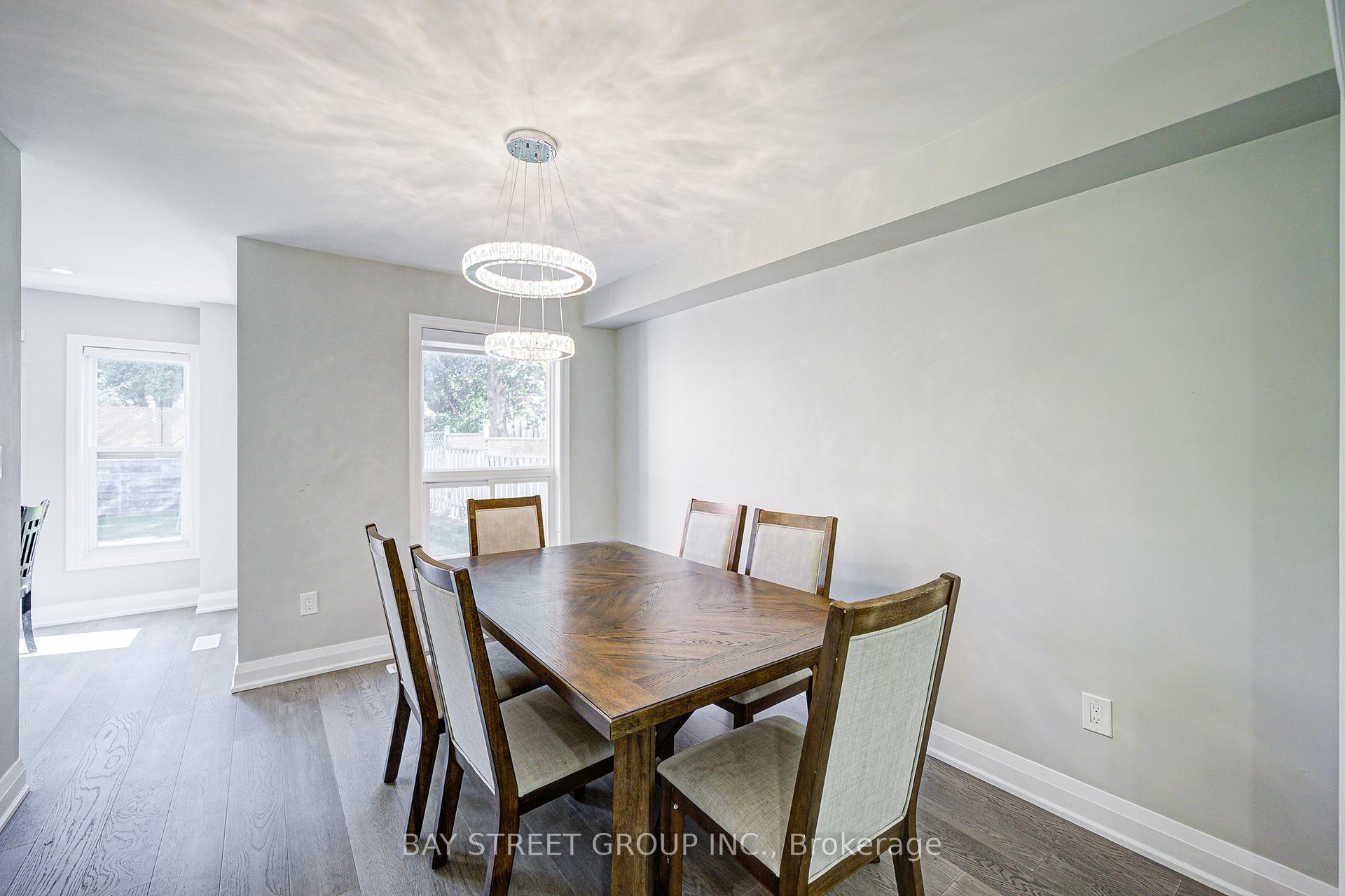 Photo 12 of 31 Lancashire Road, Markham, Unionville — HOMEH