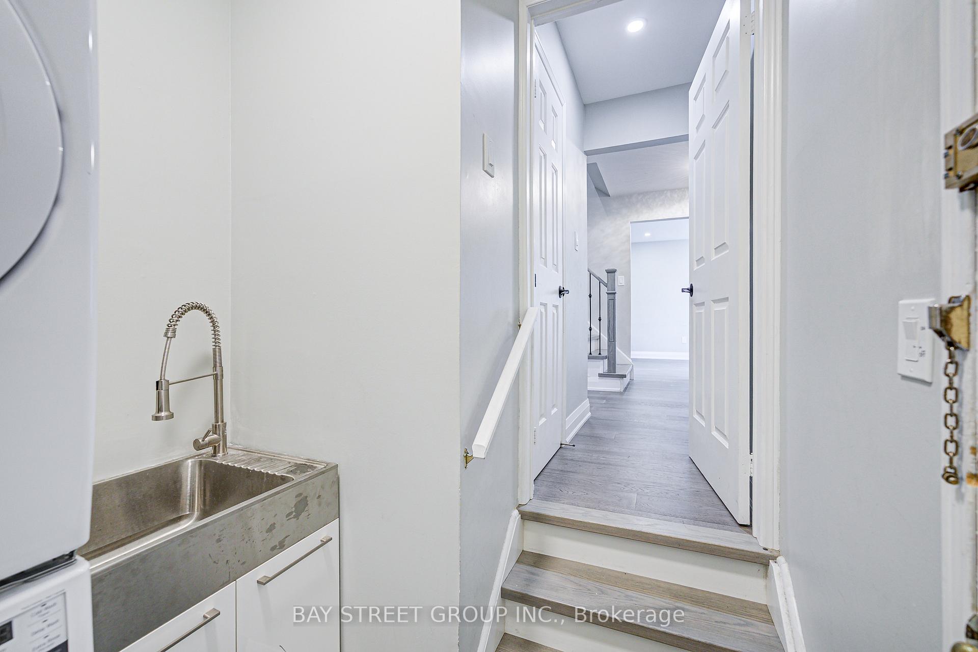 Photo 27 of 31 Lancashire Road, Markham, Unionville — HOMEH