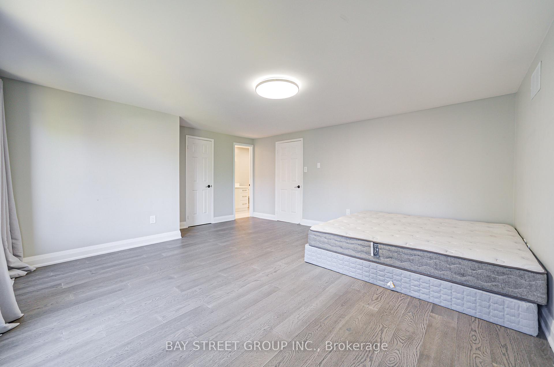 Photo 32 of 31 Lancashire Road, Markham, Unionville — HOMEH