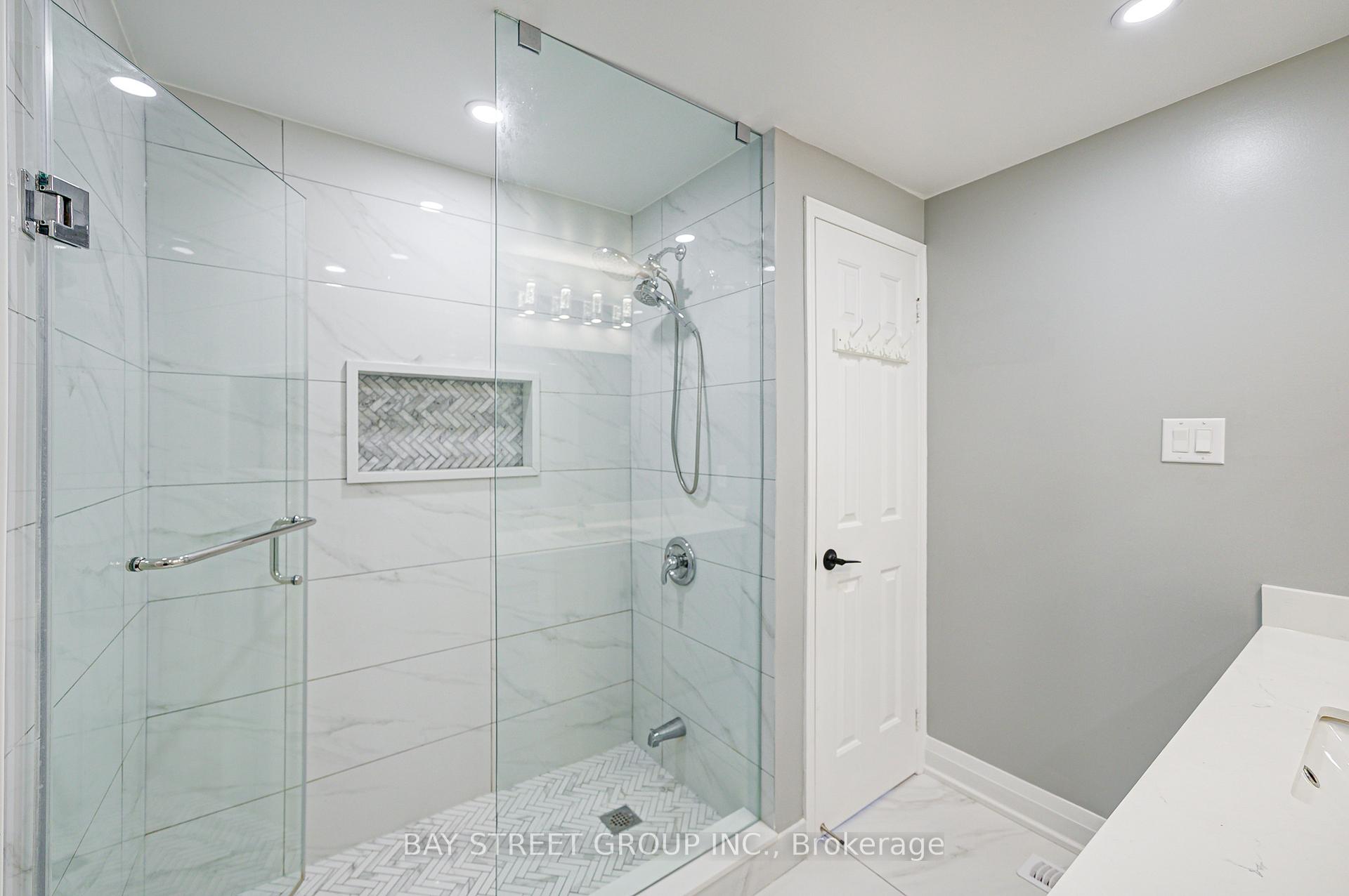 Photo 34 of 31 Lancashire Road, Markham, Unionville — HOMEH