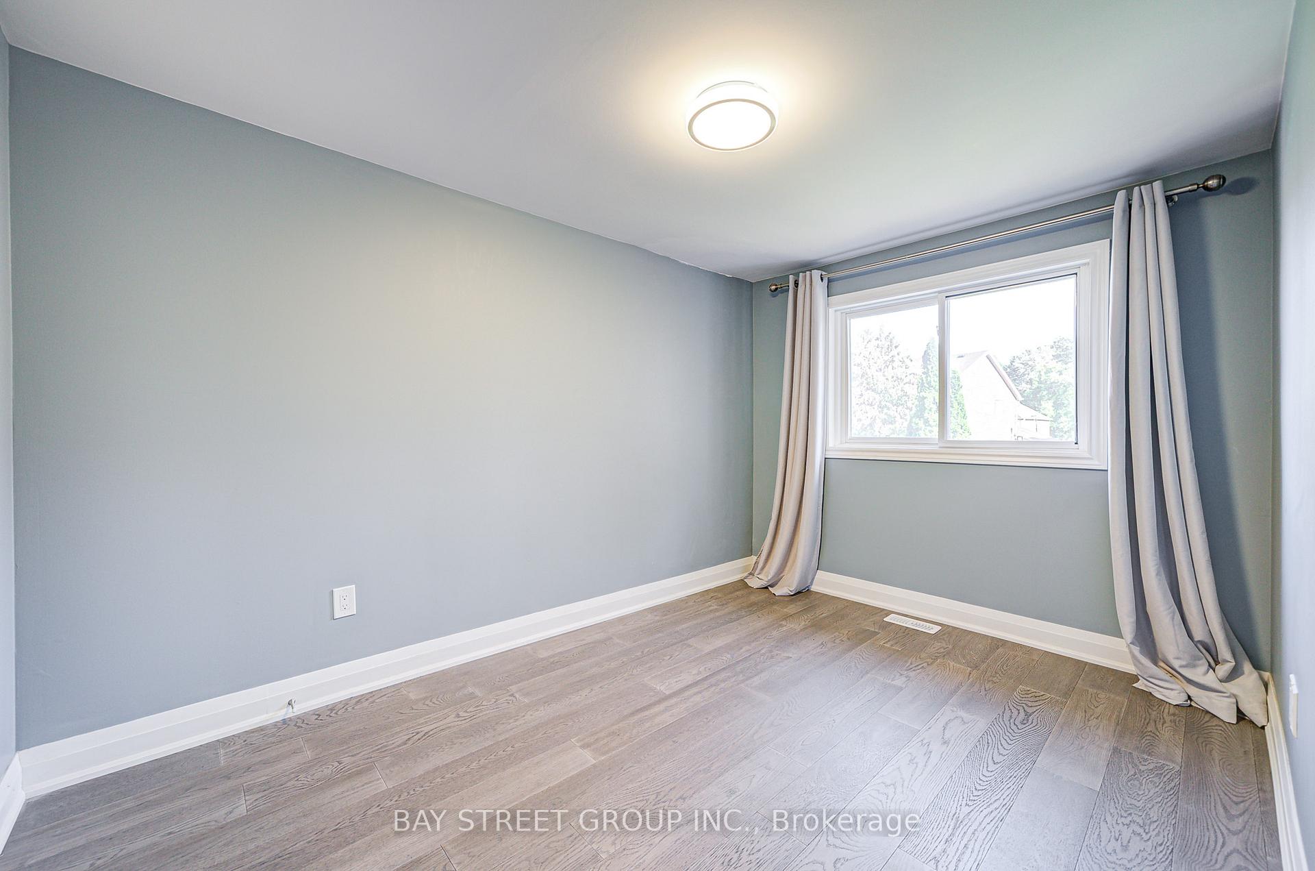 Photo 36 of 31 Lancashire Road, Markham, Unionville — HOMEH