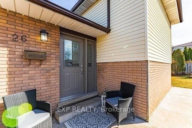 Photo 2 of 26 Greening Avenue, Hamilton, Stoney Creek — HOMEH