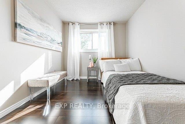 Photo 17 of 26 Greening Avenue, Hamilton, Stoney Creek — HOMEH