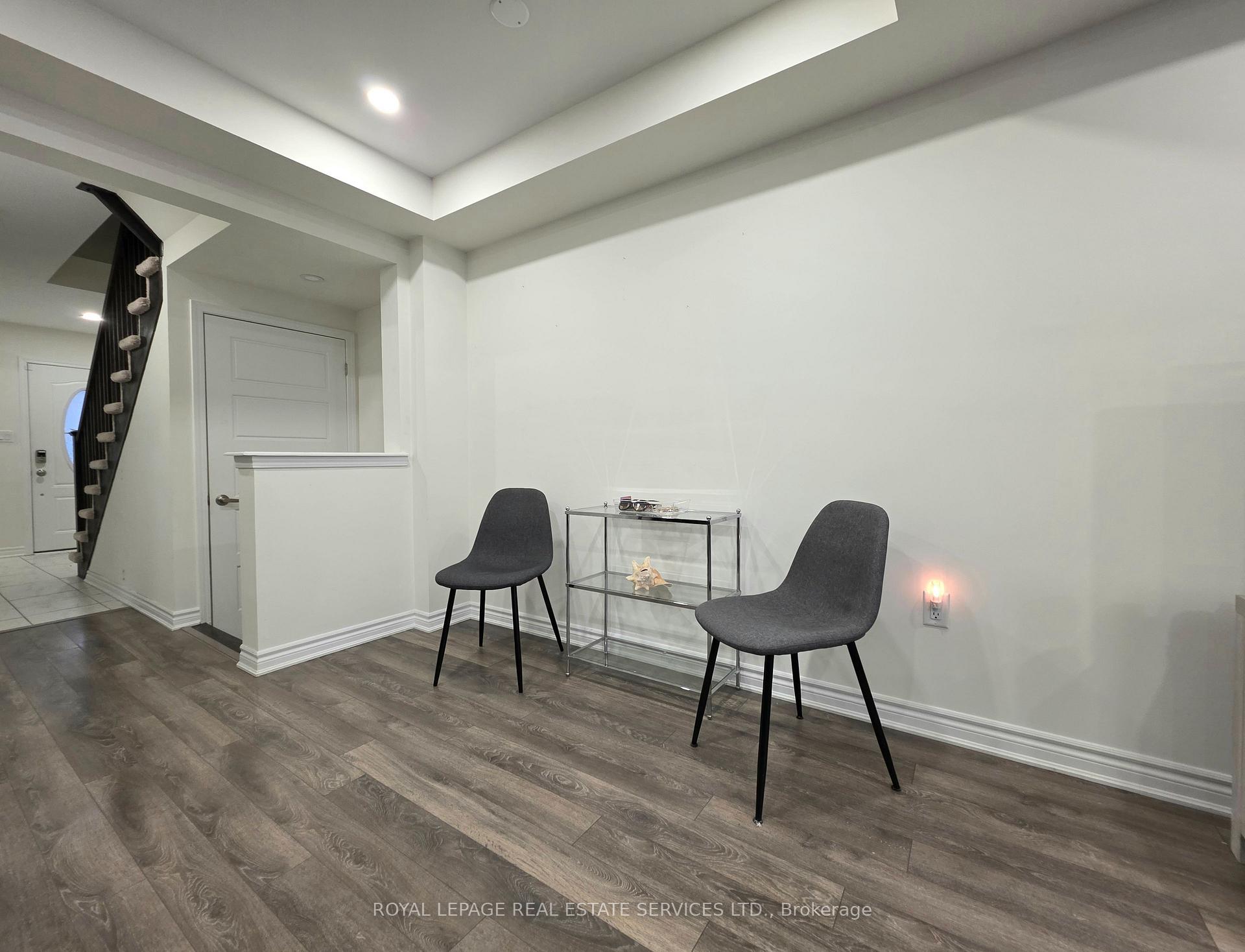 Photo 5 of 301 Beasley Terrace, Milton, Ford — HOMEH