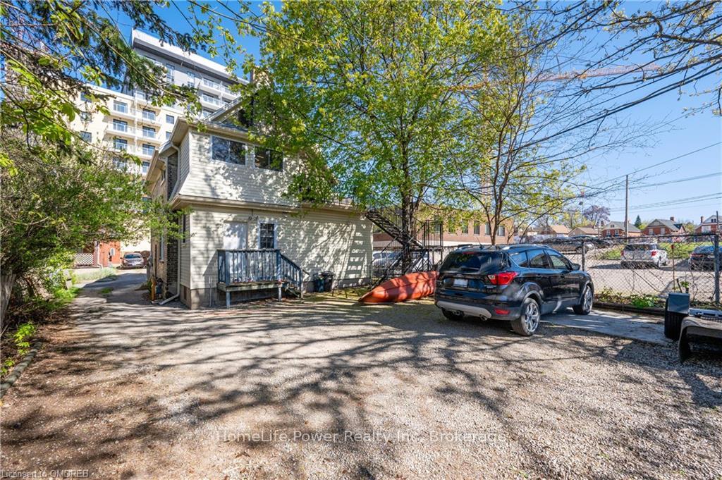 Photo 2 of 19 Wilton Place, Kitchener, City Commercial Core — HOMEH