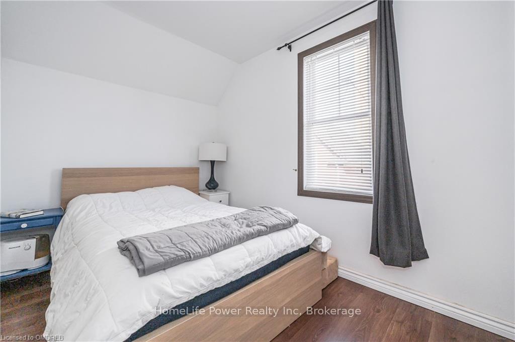 Photo 7 of 19 Wilton Place, Kitchener, City Commercial Core — HOMEH
