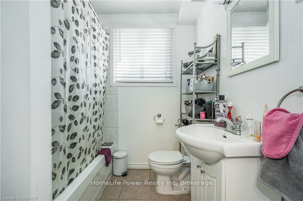 Photo 17 of 19 Wilton Place, Kitchener, City Commercial Core — HOMEH